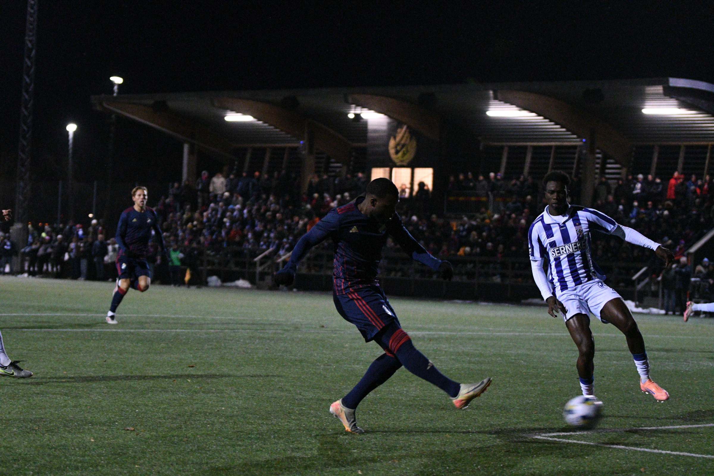 Förlust trots tidig ledning i utepremiären