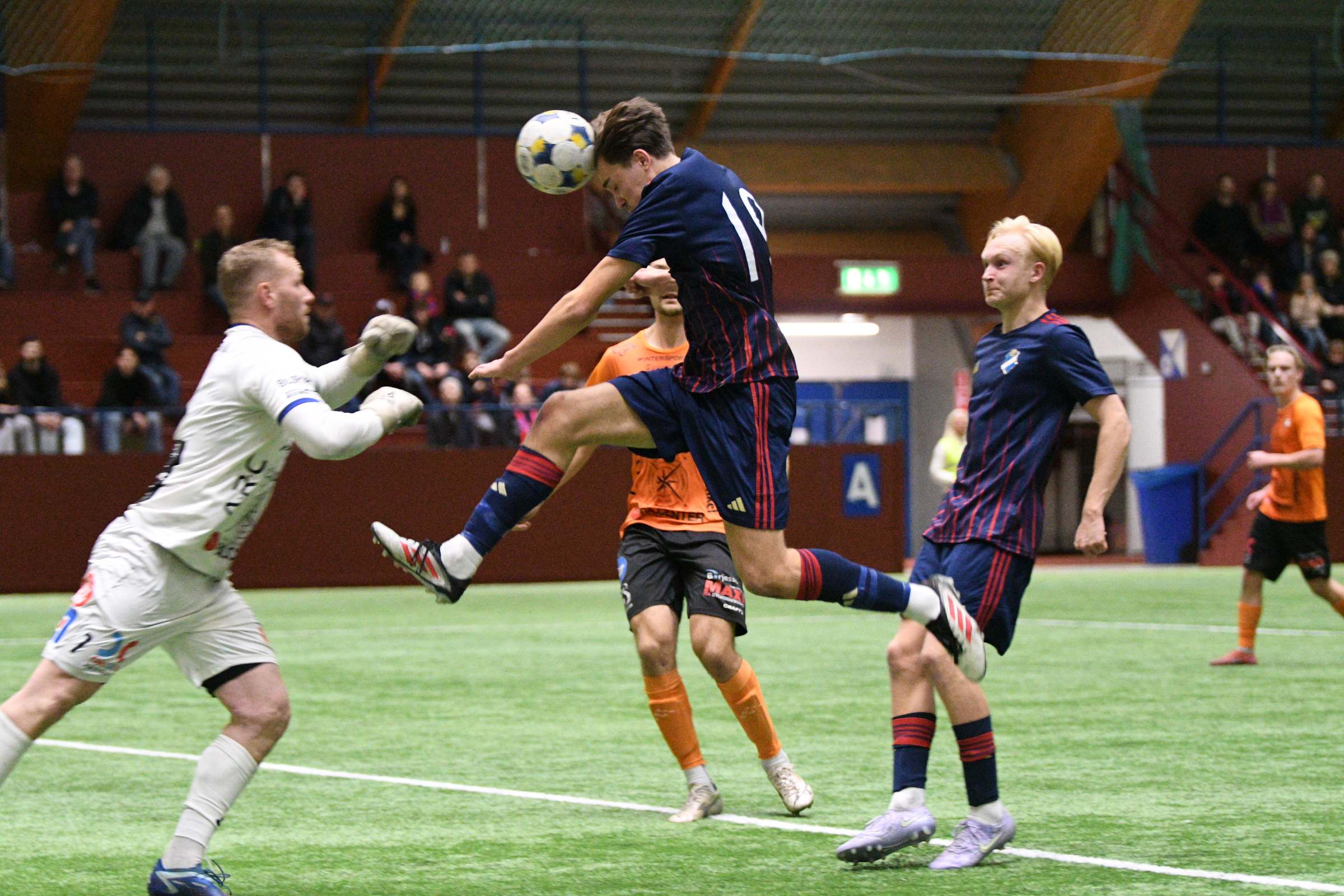 Stabil seger trots många nya spelare